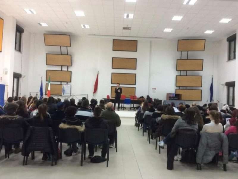 Civitavecchia, Karla Sofía Gascón incontra gli studenti
